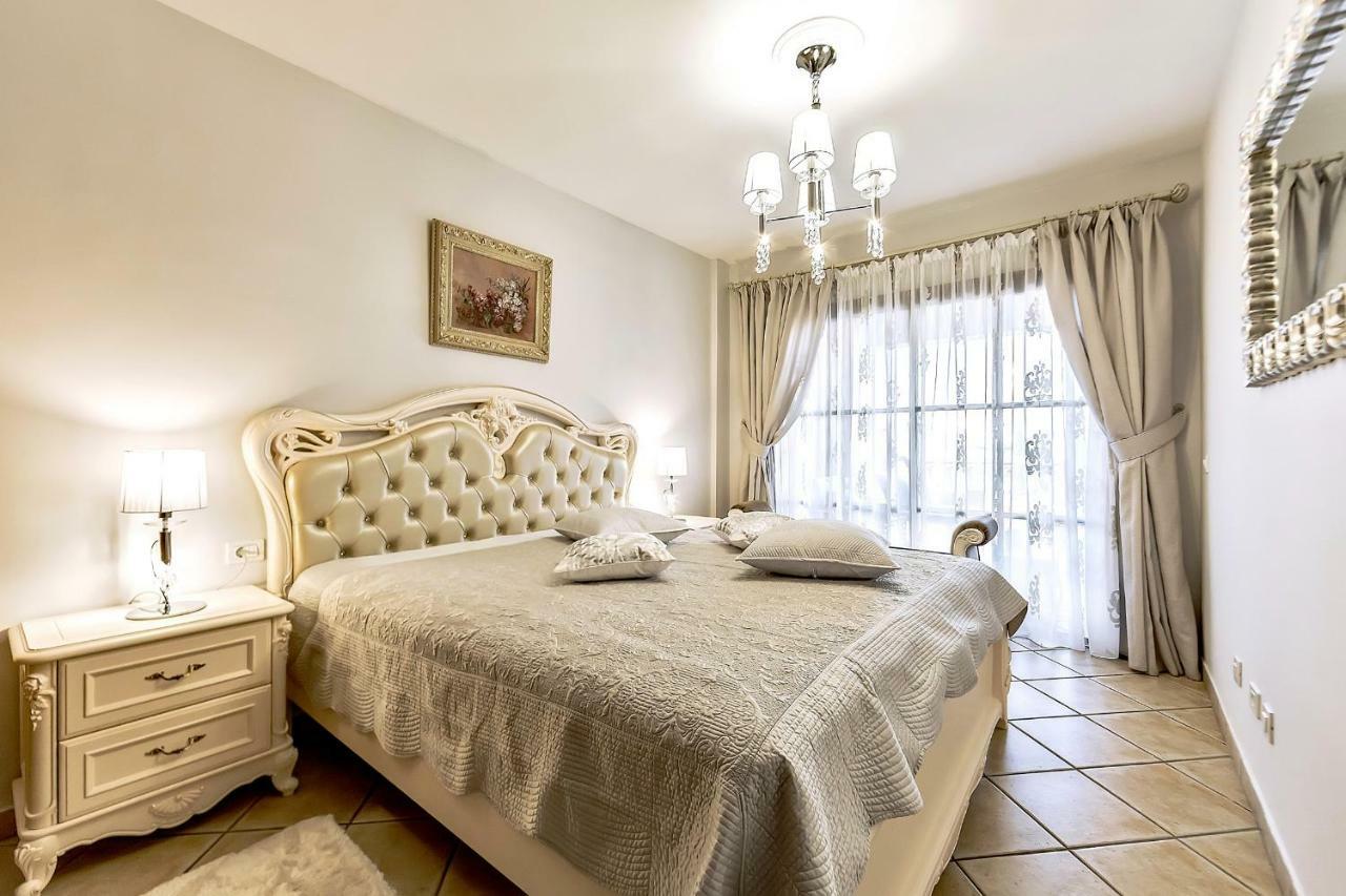 Apartment Elite Palace アデヘ エクステリア 写真